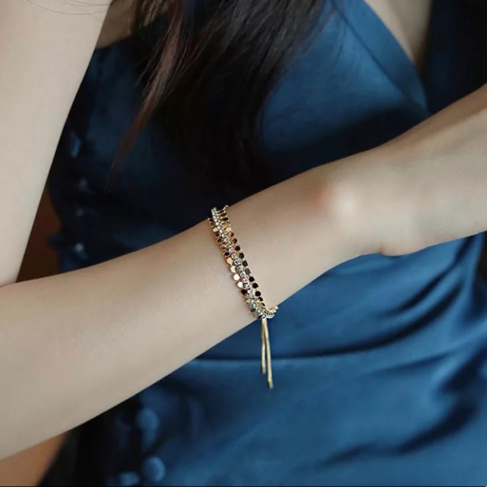 Beautiful & Chic Gold Sequins Charm Bracelet Accessory Jewelry